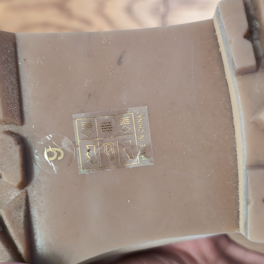 Oasis Society Blond Leather Chelsea Boots - Picture 10 of 10